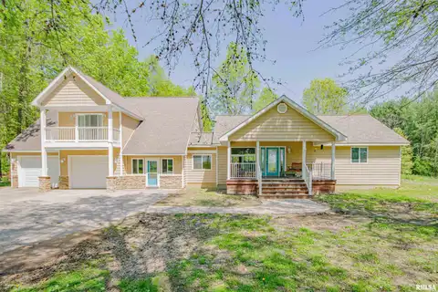 402a EDGEWOOD Road, Salem, IL 62881