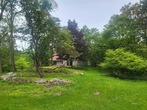 216 Buckhorn Lane, Cresco, PA 18326