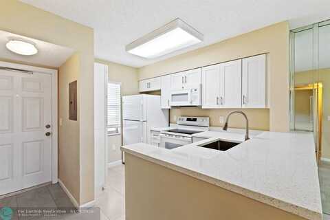 2236 N Cypress Bend Dr, Pompano Beach, FL 33069