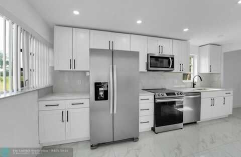 8321 Sands Point Blvd, Fort Lauderdale, FL 33321