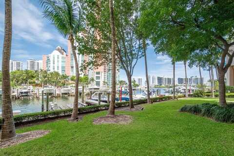 3340 NE 190th St, Aventura, FL 33180