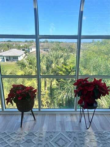 3910 Crystal Lake Dr, Deerfield Beach, FL 33064