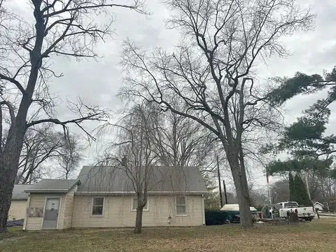Mills Avenue E, Indianapolis, IN 46227