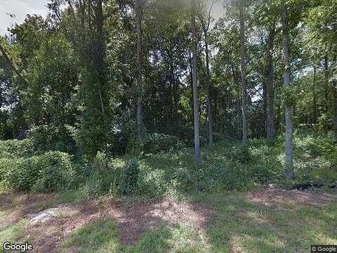 Lois, AUBURN, AL 36832