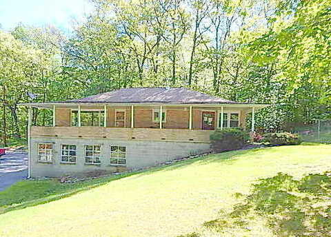 Camp Strause, FREDERICKSBURG, PA 17026