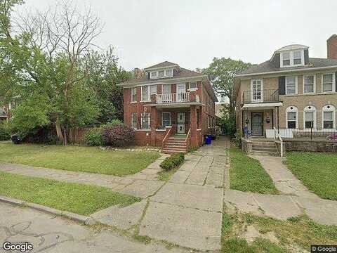 39 41 W Arizona St, Highland Park, MI 48203