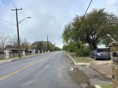 Sunshine, SAN ANTONIO, TX 78228