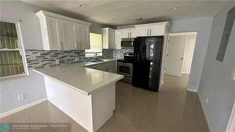 2819 Plunkett St, Hollywood, FL 33020