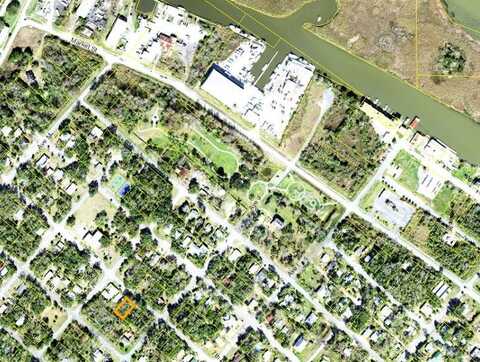 190 7th St, Apalachicola, FL 32320
