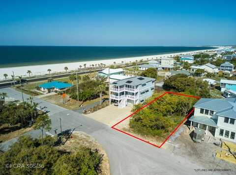 111 Sea St, Mexico Beach, FL 32456