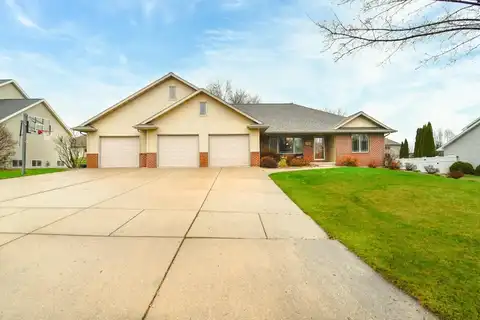 1082 BLACKBERRY WINTER Lane, DE PERE, WI 54115