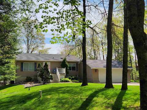 N1552 BRAVE ISLAND Road, KESHENA, WI 54135