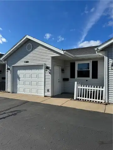 1140 W Hamilton Avenue, Eau Claire, WI 54701
