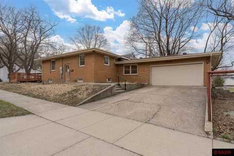 928 N 6th Street, Mankato, MN 56001