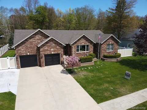 5652 N LAKE Drive, Kimball, MI 48074