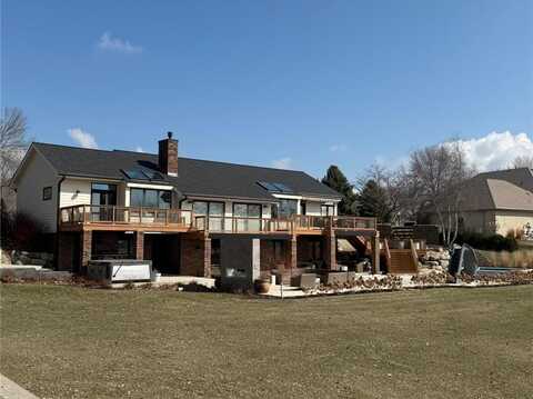 407 Country Club Drive NE, Willmar, MN 56201