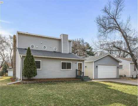 8813 Madison Street NE, Blaine, MN 55434