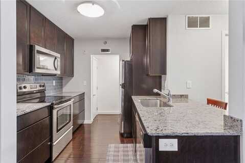 52 Groveland Terrace, Minneapolis, MN 55403