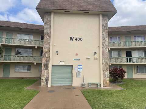 400 Village Green Circle W, Palm Springs, FL 33461