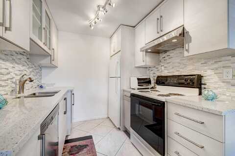 2070 Guildford D, Boca Raton, FL 33434