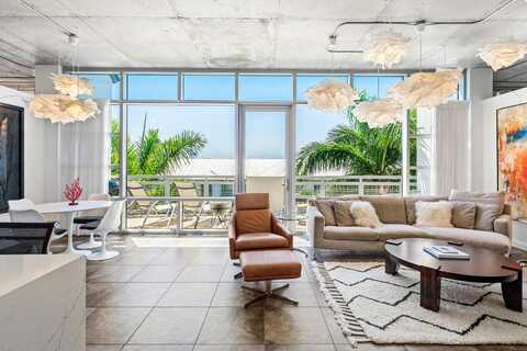 365 SE 6th Avenue, Delray Beach, FL 33483