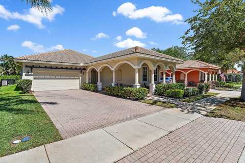 153 Via Rosina, Jupiter, FL 33458