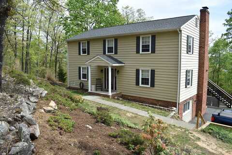 2547 Summit Ridge RD, Roanoke, VA 24012