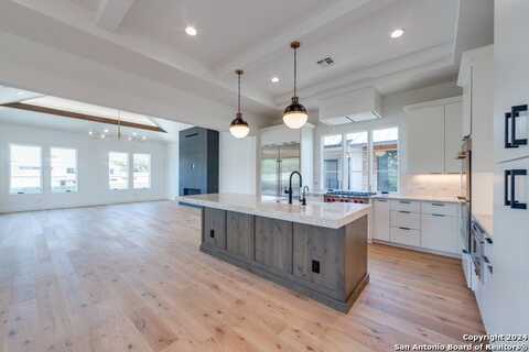 405 Oak Park Dr Unit A, Boerne, TX 78006