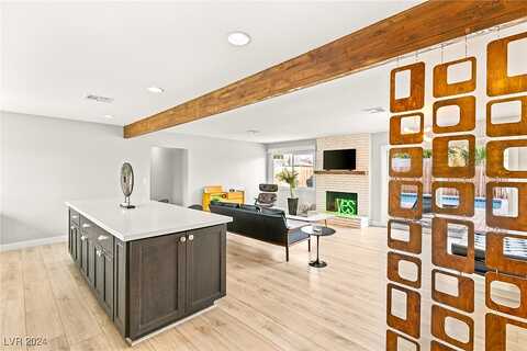 8Th, LAS VEGAS, NV 89104