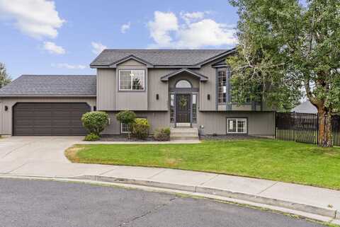 7801 N Debby Lynn Ct, Spokane, WA 99208
