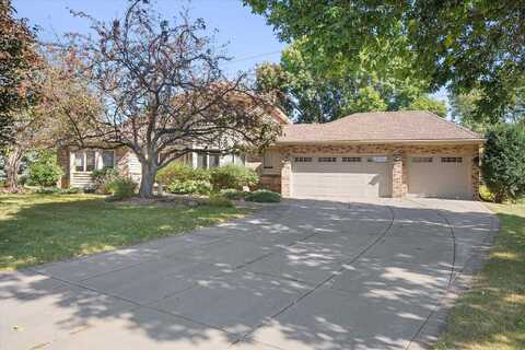 Ashley, MINNEAPOLIS, MN 55443
