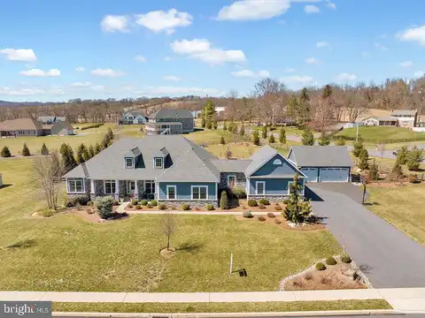 Foxgrove, READING, PA 19608