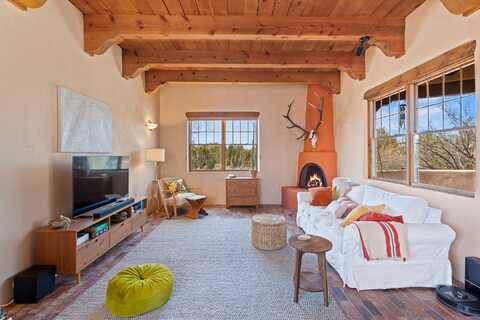 2661 CHELSEA Lane, Santa Fe, NM 87505