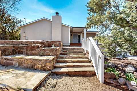 17a Old Agua Fria Road E, Santa Fe, NM 87508