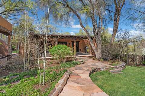 1299 Upper Canyon Road, Santa Fe, NM 87501