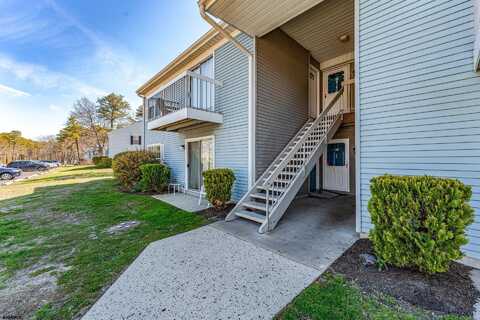 80 Club Place, Galloway Township, NJ 08205