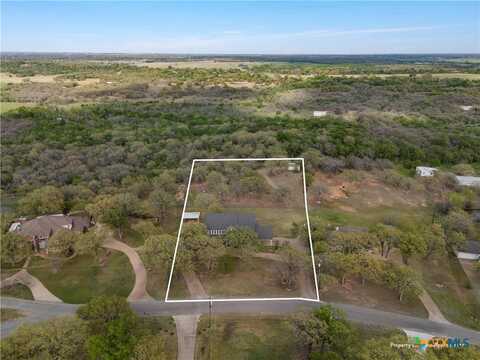 290 Bolton Circle, West, TX 76691