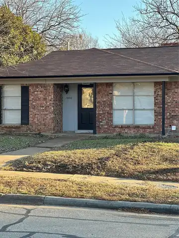 Galahad, ARLINGTON, TX 76014
