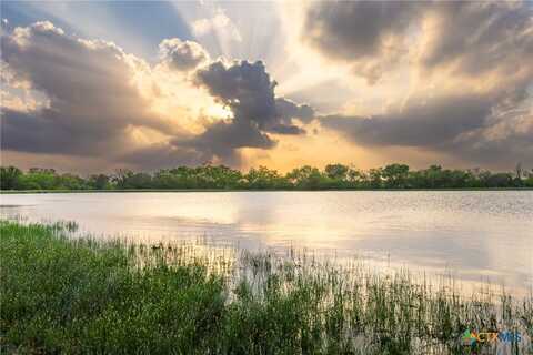 6888 Old Seguin Luling Rd, Seguin, TX 78155