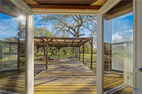 123 Lost Springs Drive, Floresville, TX 78114