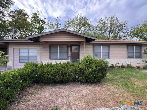 868 W Merriweather Street, New Braunfels, TX 78130