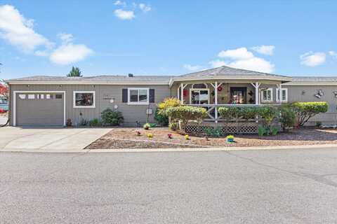1841 Tamarac Lane, Grants Pass, OR 97527