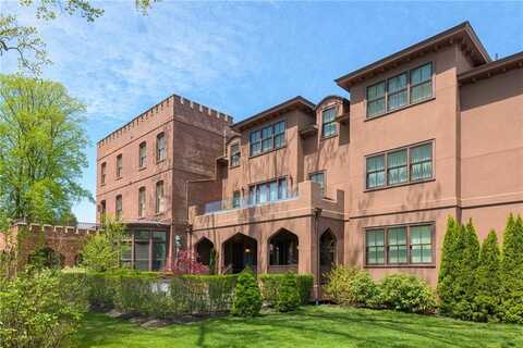 78 Rhode Island Avenue, Newport, RI 02840