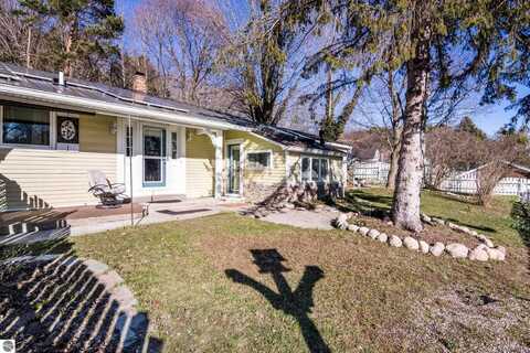 2307 Mill Street, Honor, MI 49640