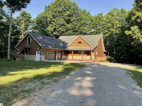 2625 Wild Coyote Drive, Interlochen, MI 49643