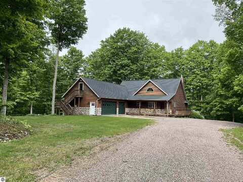 2625 Wild Coyote Drive, Interlochen, MI 49643