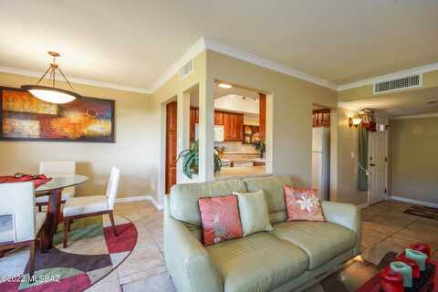 6651 N Campbell Avenue, Tucson, AZ 85718