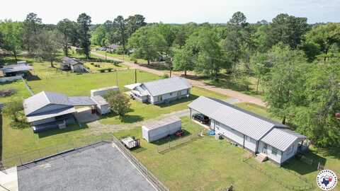 305,307 & 307A Georgia St, Queen City, TX 75572