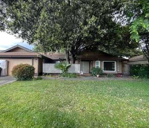 1690 Memory Lane, Porterville, CA 93257