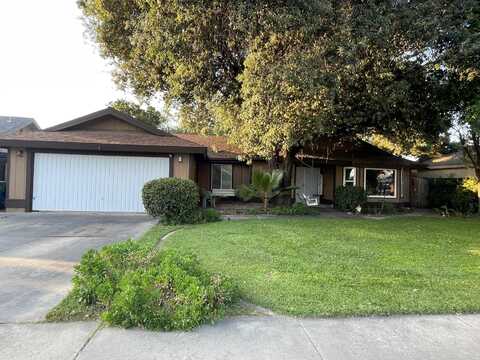 1690 Memory Lane, Porterville, CA 93257
